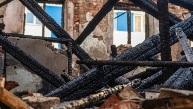20-летний парень погиб в пожаре на Шишкова Воронеж Северный район 