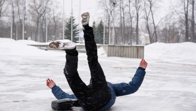 За неделю более двух тысяч воронежцев получили травмы из-за гололёда