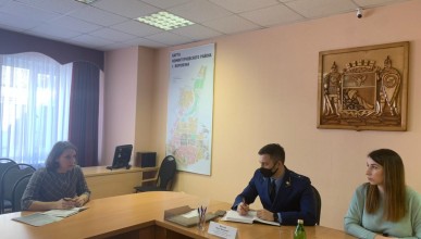 В Коминтерновском районе заместитель прокурора провел прием граждан