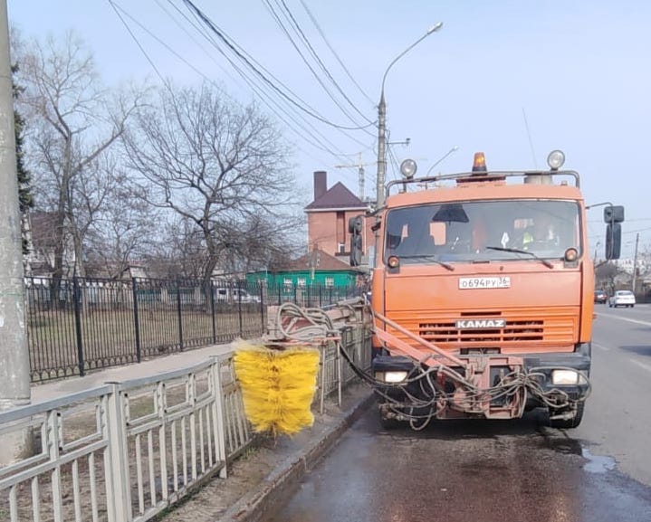 В Северном районе идет активная уборка улично – дорожной сети