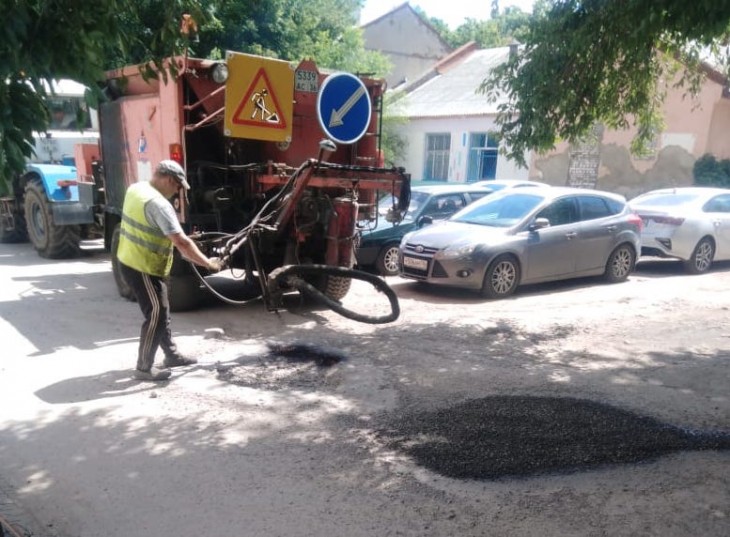 В Северном районе Воронежа продолжается фрагментарный ремонт улично-дорожной сети