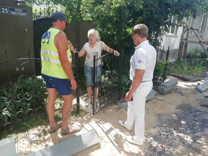 В Северном районе Воронежа продолжается благоустройство тротуарной сети