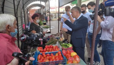 Депутат Государственной Думы посетил две ярмарки в Северном районе Воронежа