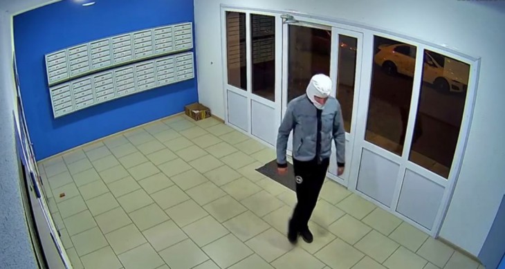 Похититель велосипеда в Северном микрорайоне Воронежа попал на видео