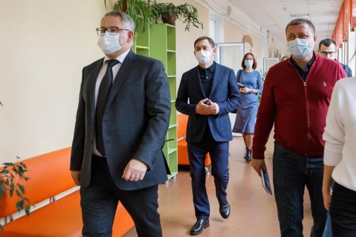 Депутаты посетили гимназию имени И.С. Никитина Воронеж Северный район