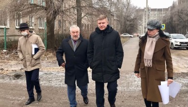 В Коминтерновском районе проверили реализацию общественно – полезных проектов ТОС