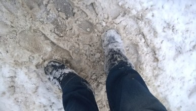 Воронежцы пожаловались на опасную дорогу к поликлинике в Северном районе