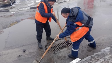 Работы по очистке ливнеприемников в Северном районе