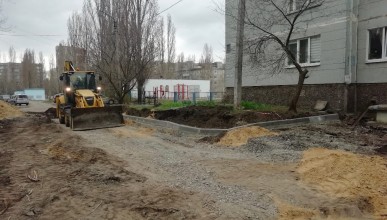 В Северном районе продолжается благоустройство дворовых территорий