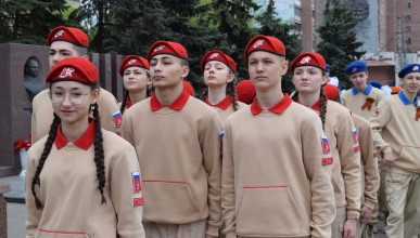 В преддверии Дня Победы в Северном районе прошел конкурс «Смотр строя и песни» 