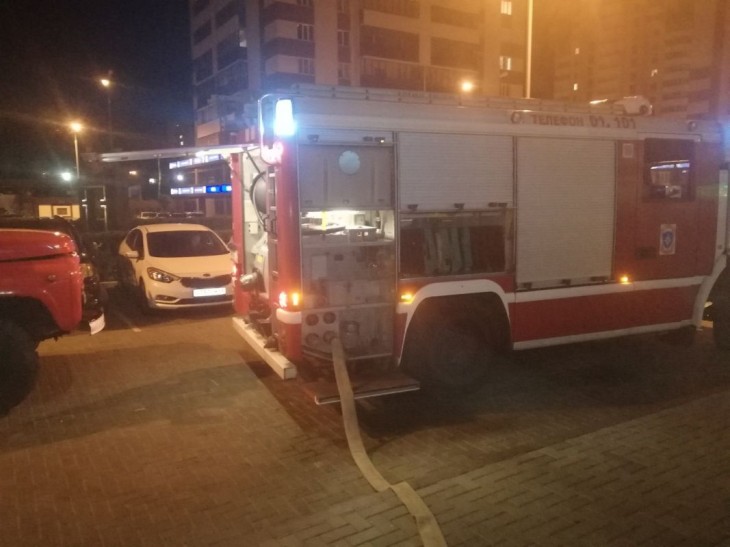 Пенсионерка погибла при пожаре в воронежской многоэтажке