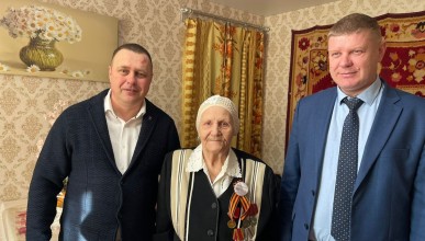 Защитников города и работников оборонных предприятий поздравили  с 80-летием освобождения Воронежа