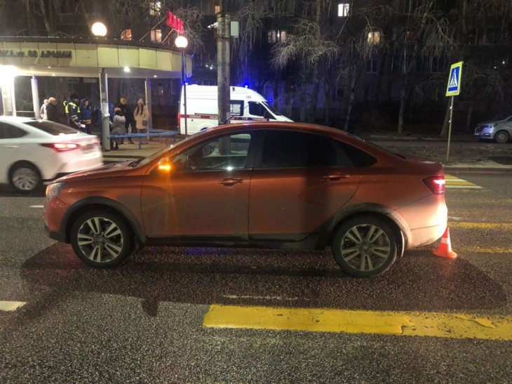 20-летняя девушка попала в больницу после аварии на «зебре» в Северном микрорайоне