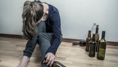 Пьяный воронежец повздорил с сожительницей и до смерти избил её при матери 