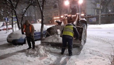 Более 200 самосвалов снега вывезли с воронежских улиц