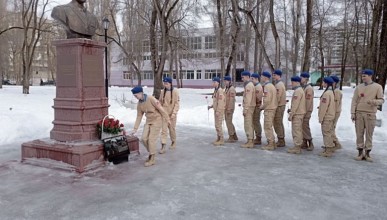 В школе №85 в Воронеже почтили память героя-лётчика Романа Филипова