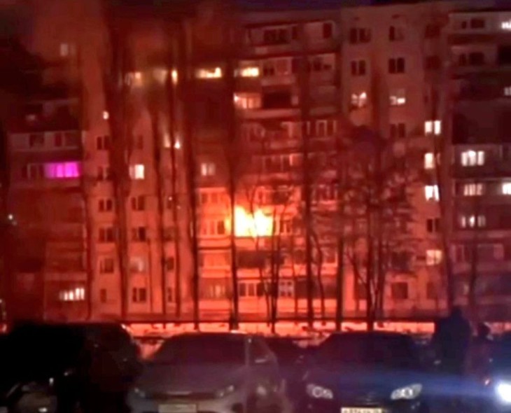 Жилая многоэтажка загорелась в Воронеже 