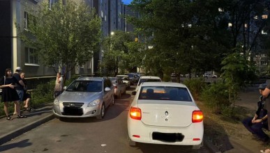 2-летнего малыша сбила машина во дворе дома в Воронеже