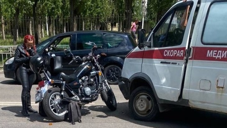 Водителя скорой оштрафовали после ДТП с мотоциклом в Воронеже