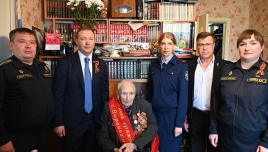 Василия Карнушина поздравили с присвоением высокого звания «Почетного гражданина города»