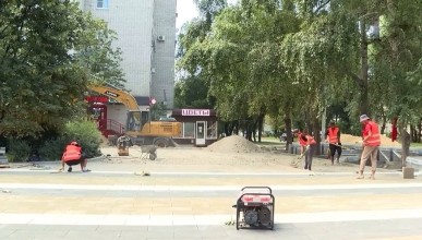 Новая пешеходная зона появилась у ЗАГСа Коминтерновского района