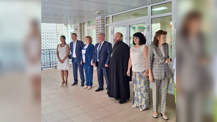 Александр Чистяков поздравил школьников с Днём знаний в своём округе