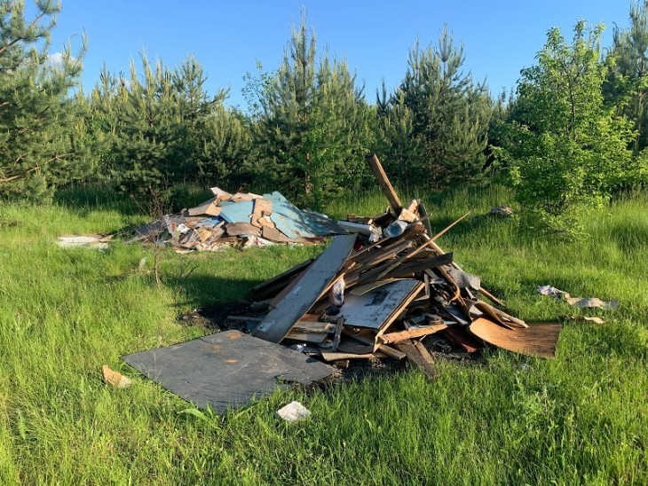 Мусор в лесу рядом с Подгорным Воронеж Северный район 