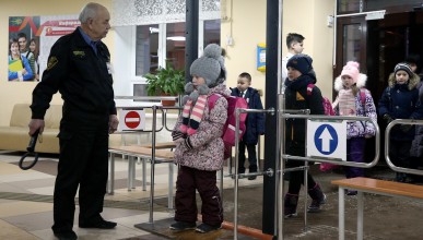 В 32-х школах Воронежа охрану оплатит городская администрация Северный район Воронеж 