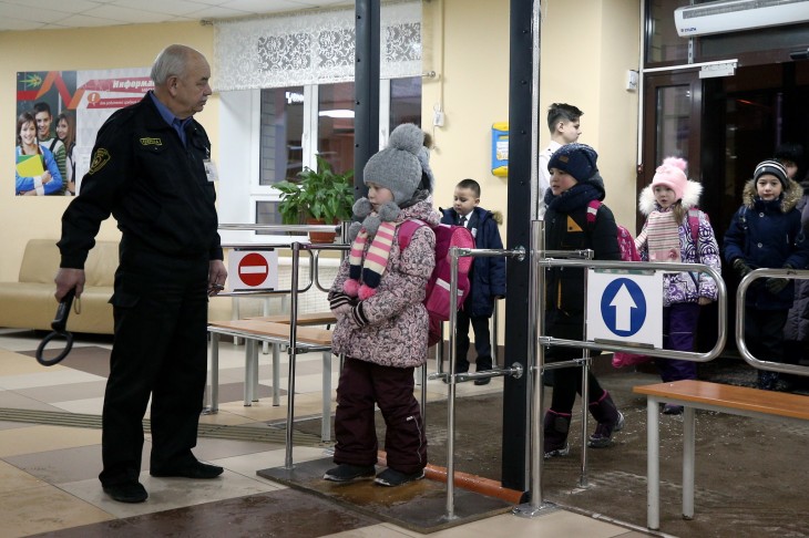 В 32-х школах Воронежа охрану оплатит городская администрация Северный район Воронеж 