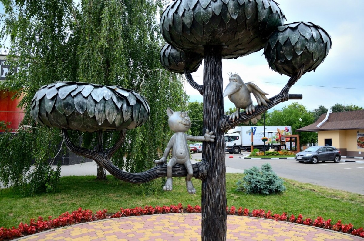 Памятник на улице лизюкова в воронеже фото