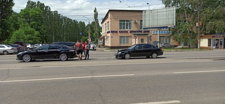 Авария на пересечение проспекта Труда и улицы Солнечной. Воронеж Северный район