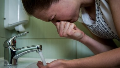 На Владимира Невского после работ по опрессовке вода стала вонючей. Воронеж Северный район