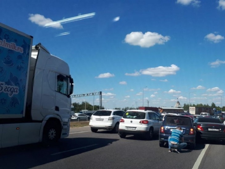 Московский проспект встал в огромной пробке. Воронеж Северный район